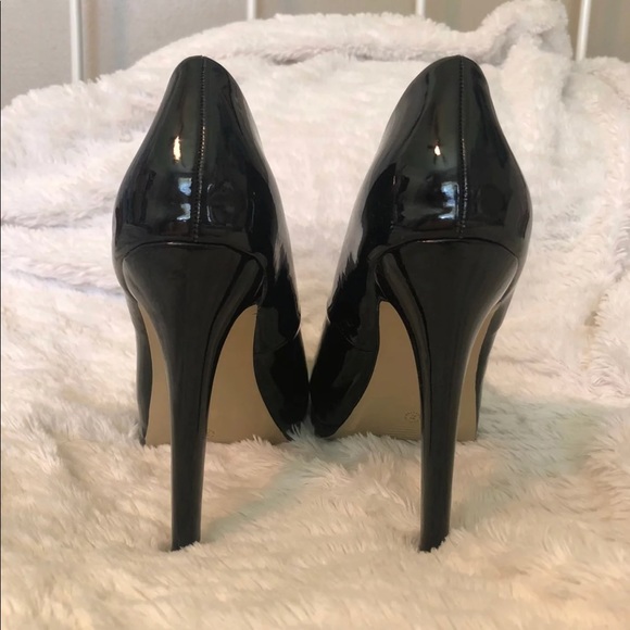 5-INCH CLOSED TOE PATENT BLACK LEATHER HEELS/PUMPS - Picture 5 of 7